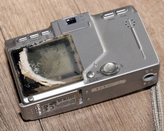 Konica Digital Revio KD-400Z C. Zahn - Digitalkamera-Museum
