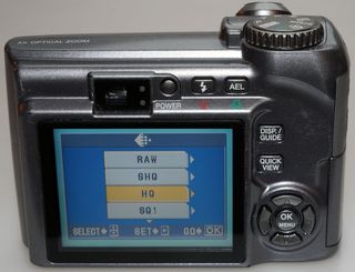 Olympus SP 320 - Digitalkamera-Museum