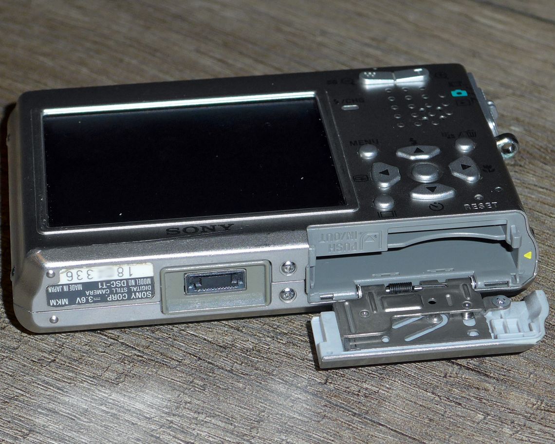 Sony CyberShot DSCT1 C. Zahn DigitalkameraMuseum