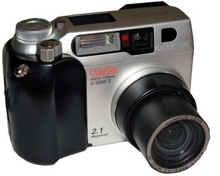 Olympus Camedia C-2000 C. Zahn - Digitalkamera-Museum