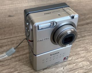 Fuji FinePix M603 Zoom C. Zahn - Digitalkamera-Museum