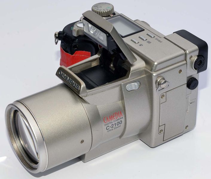 camedia 2100