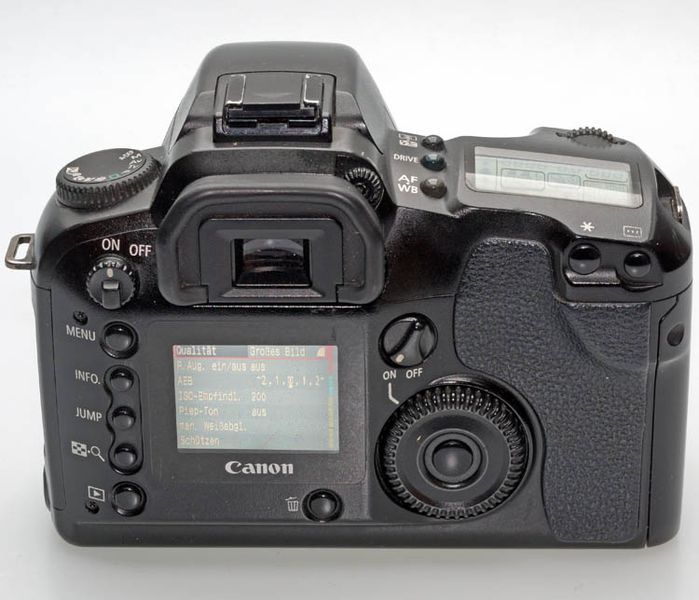 Digitalkamera-Museum: Canon DSLR EOS D30