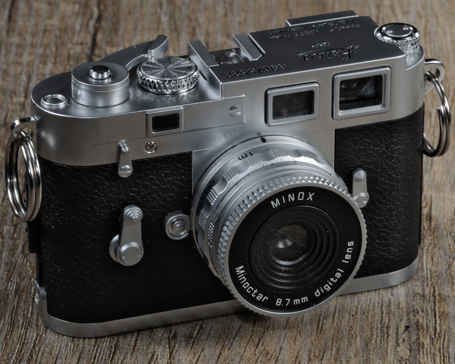 Minox Leica DCC M3 Plus C. Zahn - Digitalkamera-Museum
